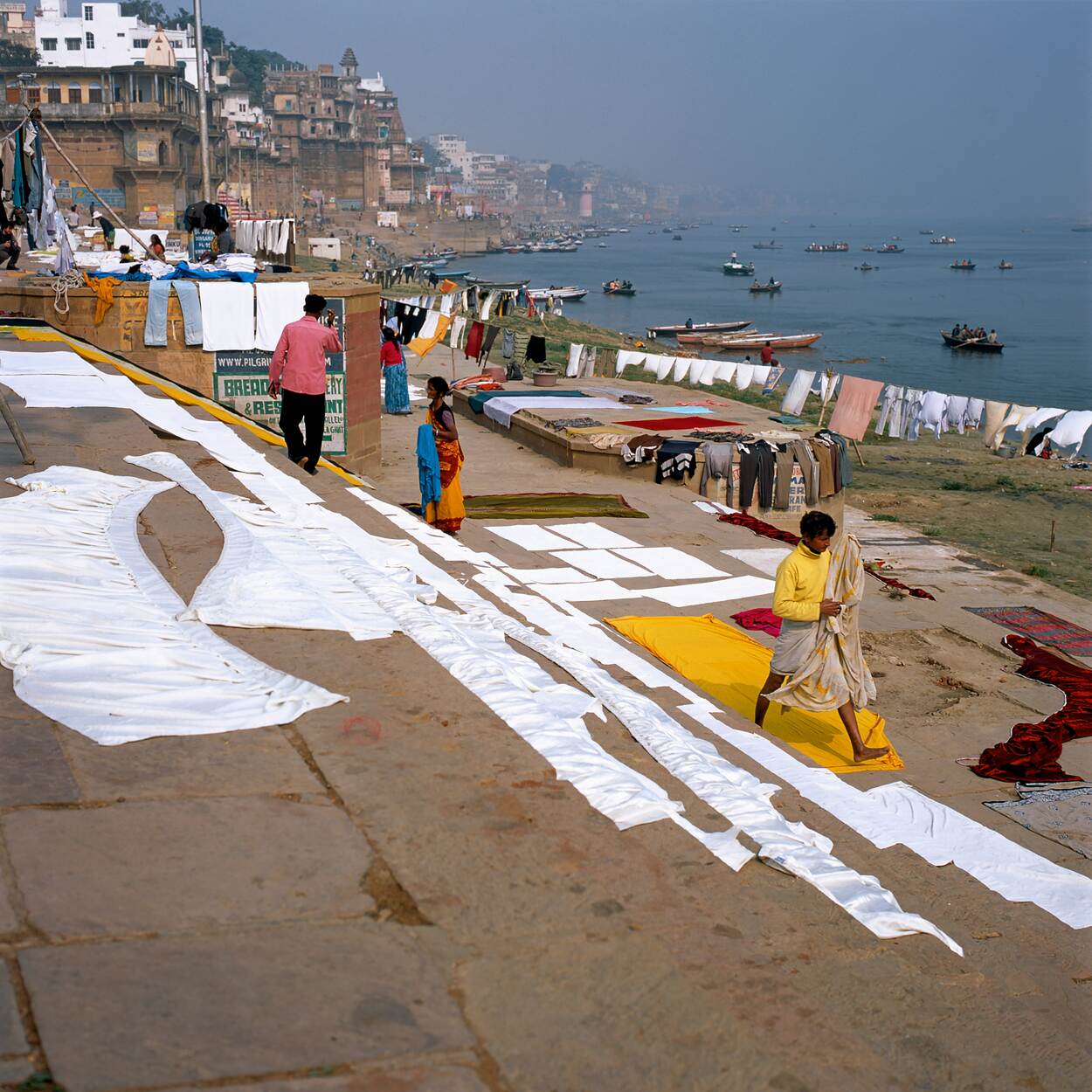 Life in India along a river